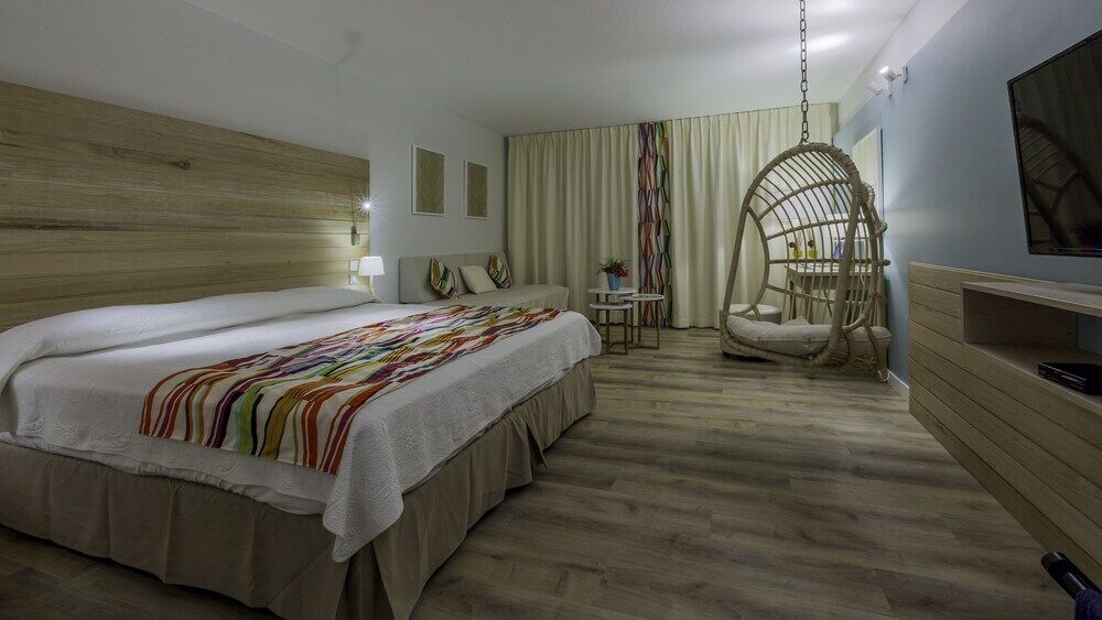 La Playa Orient Bay Hotel Exterior foto